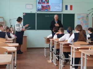 7b9f91e9-2eb2-4bd1-bd29-0e2283f2ae2b