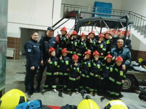 0ed498b8-aa3e-4765-ad18-69bc497fcbf0